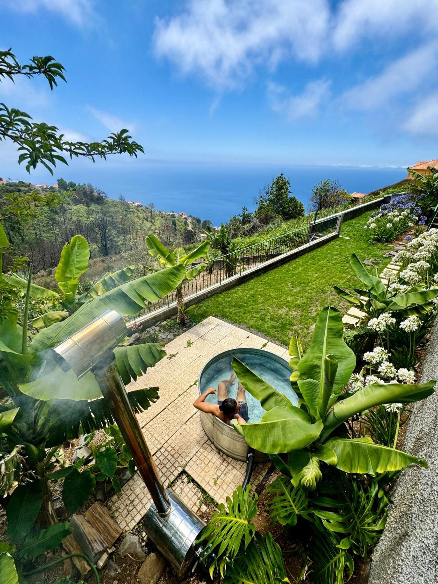 Meerblick - 3-Bett Villa Mit Terrassen & Hot-Tub Fajã da Ovelha Exterior foto